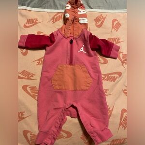 Jordan Footie Onesie pink 3m